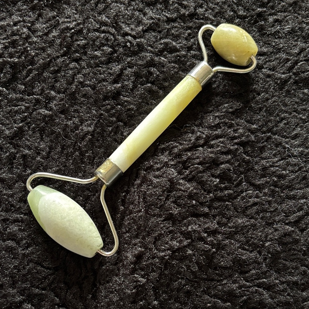 Green Facial Roller